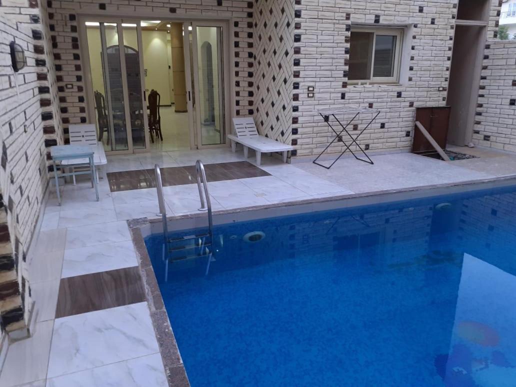 Vila With Pool